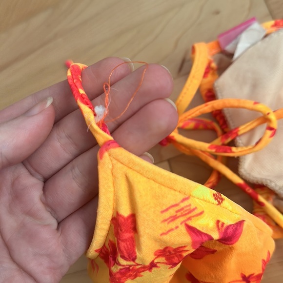 Pink Sands tropical bikini top - Picture 7 of 7